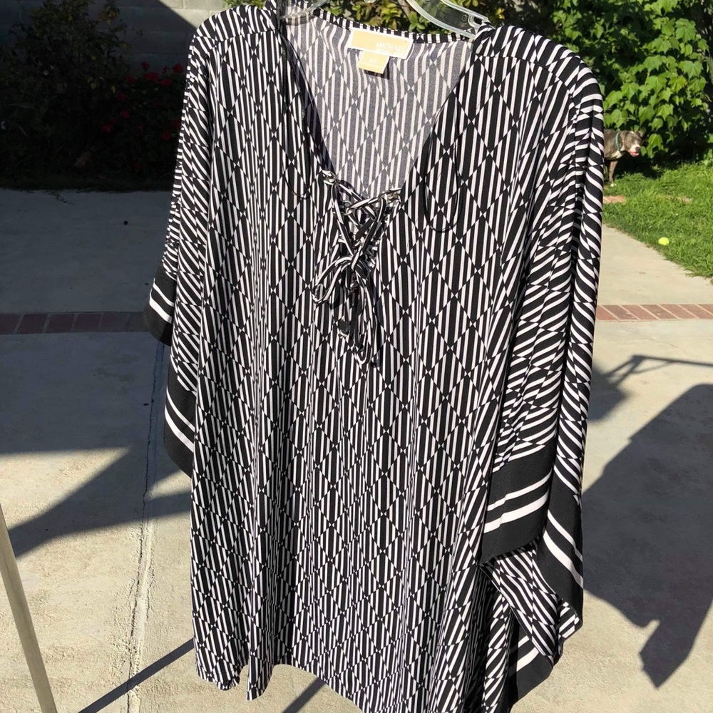 Michael Kors Flowy shirt